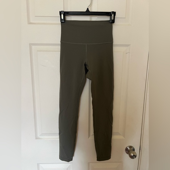 Lululemon wundertrain 25” size 4 leggings in grey sage - Picture 1 of 3